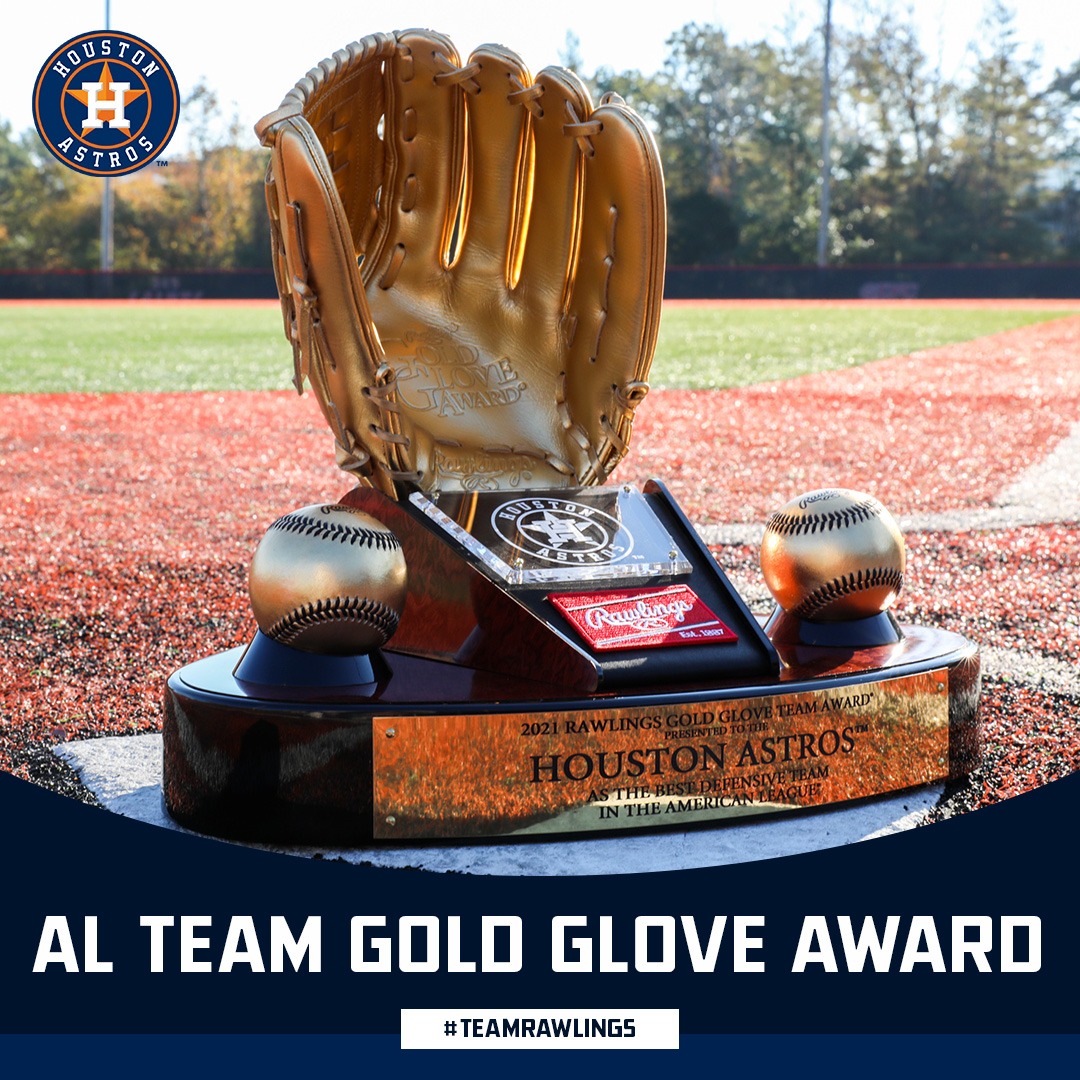 MLBNetwork's tweet photo. The @RawlingsSports AL Team Gold Glove Award goes to the @astros! https://t.co/DLCGYKG6Kh