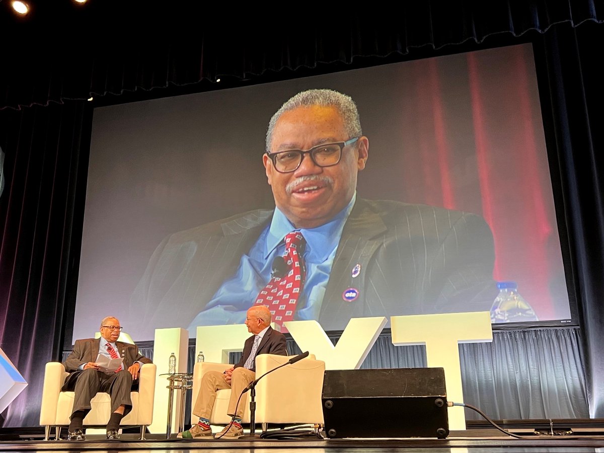 cta's tweet photo. Always looking for ways to modernize and enhance the nation’s second largest public transit agency, CTA Pres. Carter participated in @APTA_info #Vision2035, which discussed the future of transit, electrification, automation and multi-modal transit. #APTAtransform21 https://t.co/AEdBXoVXQf