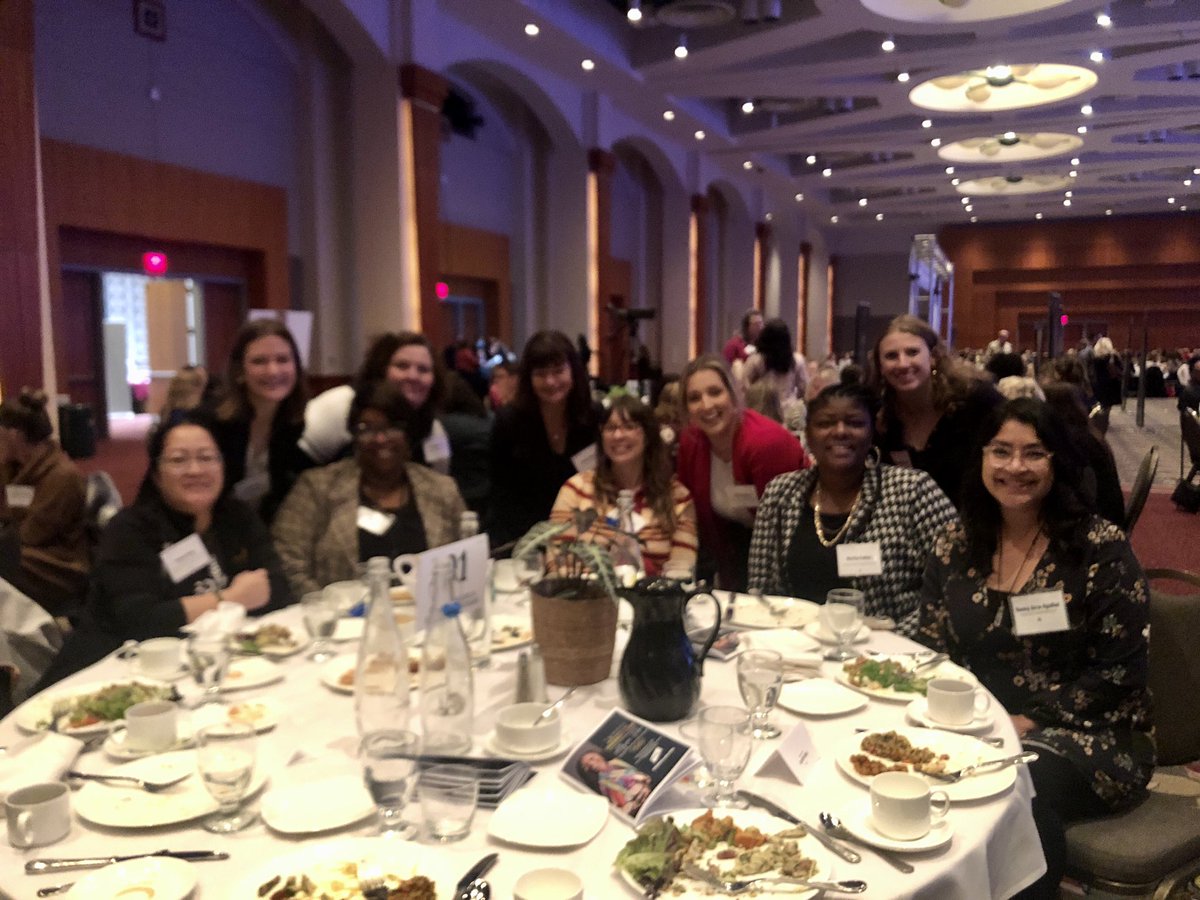 FeedAmericaWI's tweet photo. Our team had a fantastic time at the @TEMPOMilwaukee 16th annual Leadership event featuring @allysonfelix. Many inspiring lessons were learned from this @Olympics Gold Medalist. #TEMPOLeadership https://t.co/I4h4fiLxfE