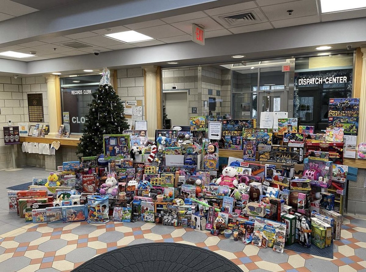 The Barrington Police Department is now accepting toys for our Toys for Tots drive. Please bring an UNWRAPPED toy to the station at 100 Federal Rd and we will be donating the toys all together for the holiday season! Let’s see if we can beat last year. Thank you Barrington!