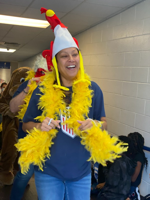 HPointPrincipal's tweet photo. To celebrate reaching our High Hopes Fundraiser goal, @HPointPrincipal & @sonoman123 did the chicken dance through the hallways๐๐#IgnitingEveryLearner @erichollinhead https://t.co/84sfXbiduA