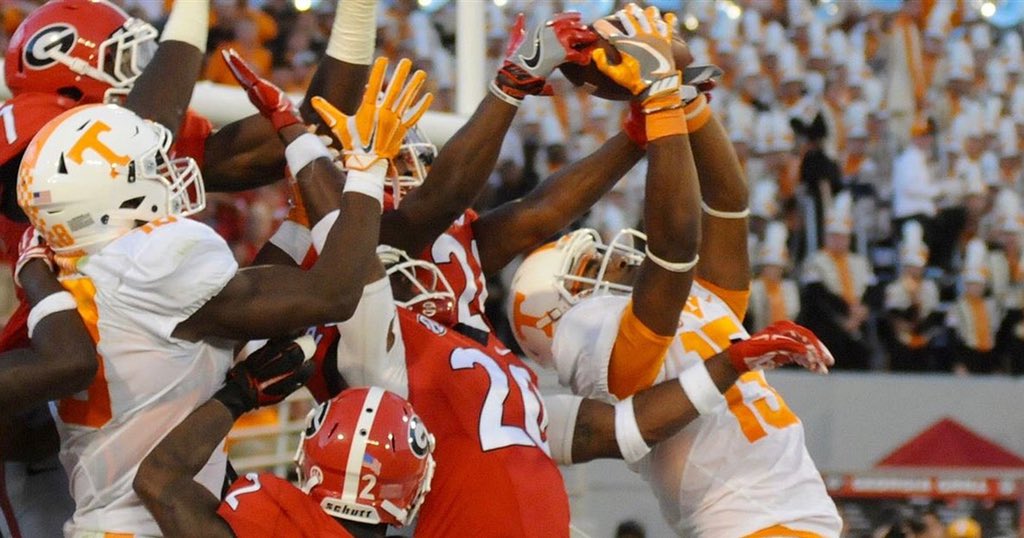 UTVolShop's tweet photo. We remember it #AllTooWell 🎶🎵 https://t.co/GJZ7kI1kJO
