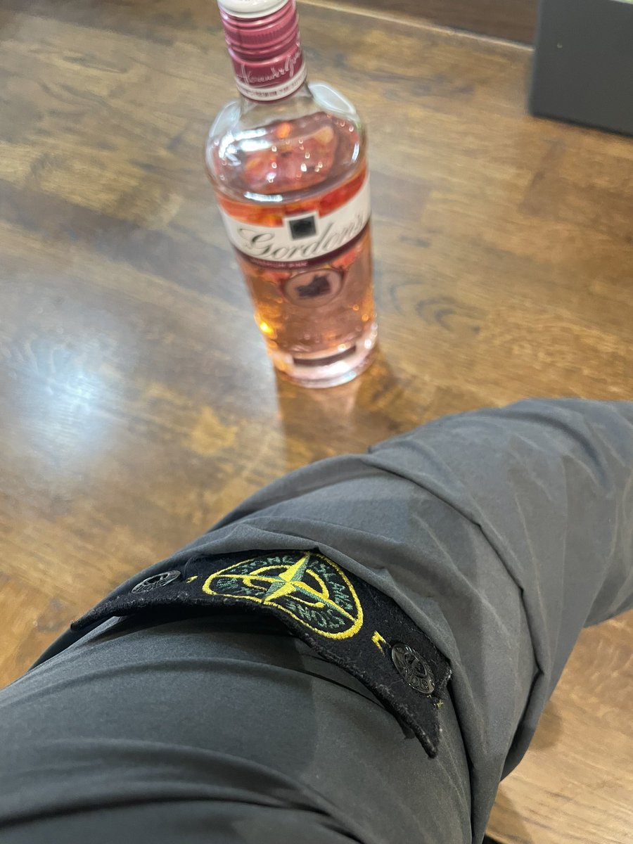 Sam1905____'s tweet photo. Why is gin so expensive https://t.co/Baf5mju6Nf