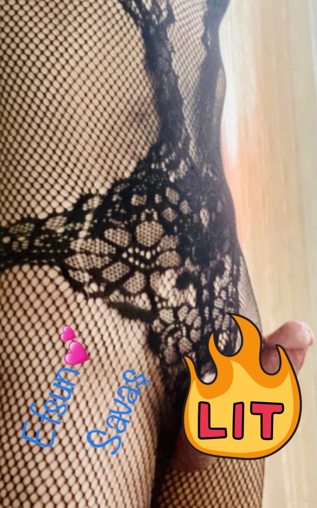 Sonrasını düşünce bir alev alıyor beni 😈🔥 
Ama kocacım sen harikasın 💋
Önü de arkası da bi başka😈🔥💋
Haksızmıyım ????