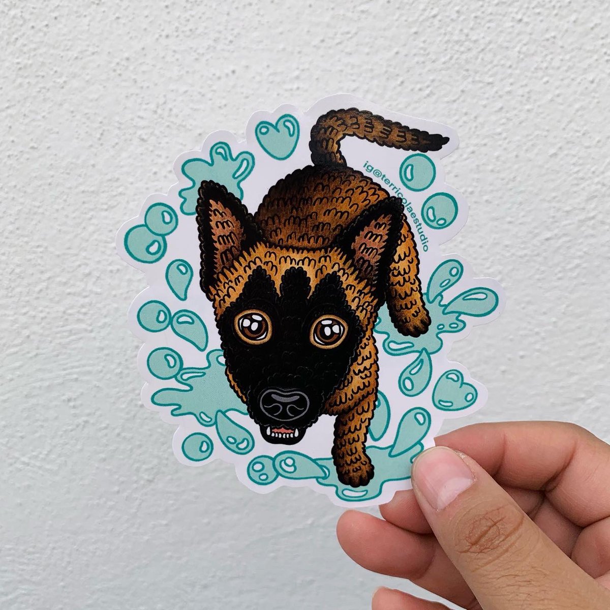 StudioTerricola's tweet photo. #Stickers de “PERRY” 🐕🐾 💦 son plastificados, pueden ponerlos en el exterior ☀️🌨⚡️ 
.
#calcomania #doglover #sticker #ilustracion #happydog #sweetlove #CDMX https://t.co/S6u4p12Tau