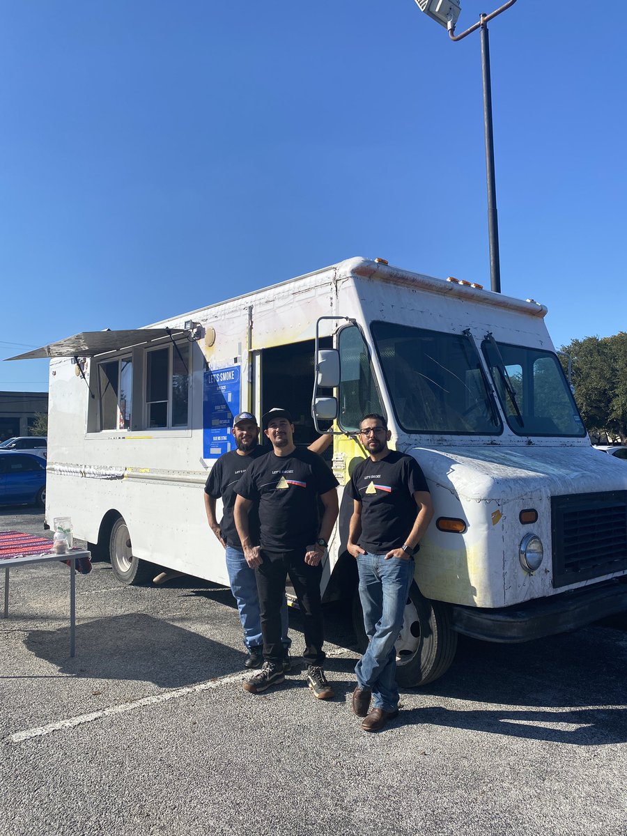 LetsSmokeFoodTruck tweet media