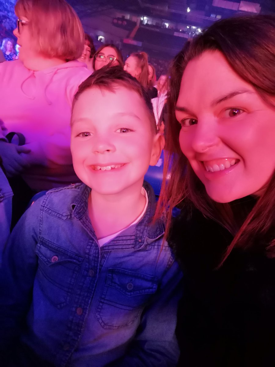 Shout out to Jacob at his first ever concert <a href="/TheSandK/">Steve & Karen</a>