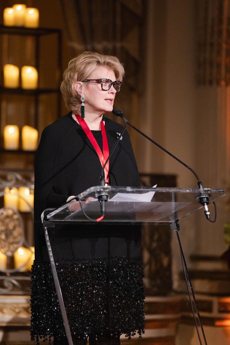 carnegiehall's tweet photo. Congratulations to @AnneFinucane, Vice Chairman of @BankofAmerica, on receiving Carnegie Hall’s Medal of Excellence for extraordinary philanthropy &amp; unparalleled support of the arts worldwide. Our heartfelt thanks for their longstanding support of the Hall! https://t.co/mB0kOFs0AA