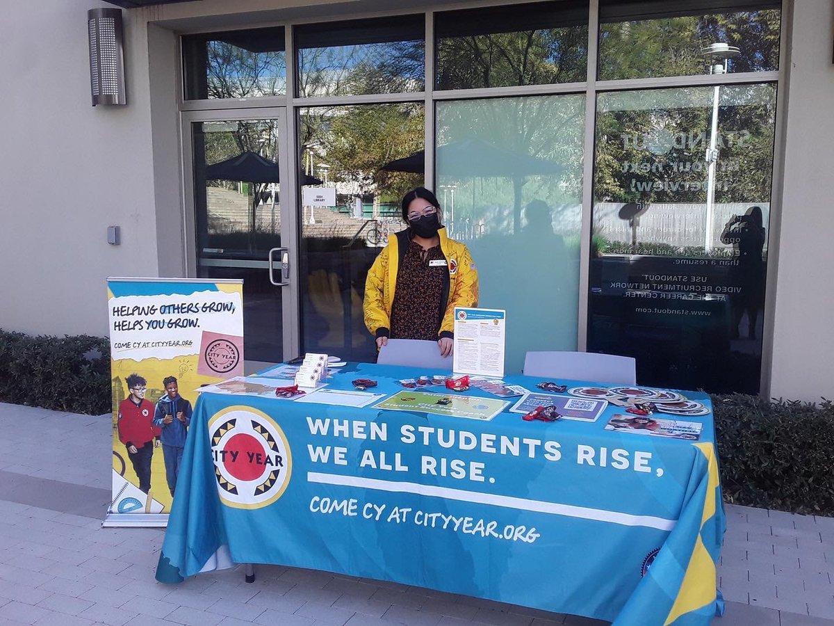 Come join City Year until 3p at the Career Center patio for a great opportunity to hear about their program, experience, and benefits! Learn more about how City Year can help you towards your future career goals through a gap year.

Career Center is located across ULH🤗