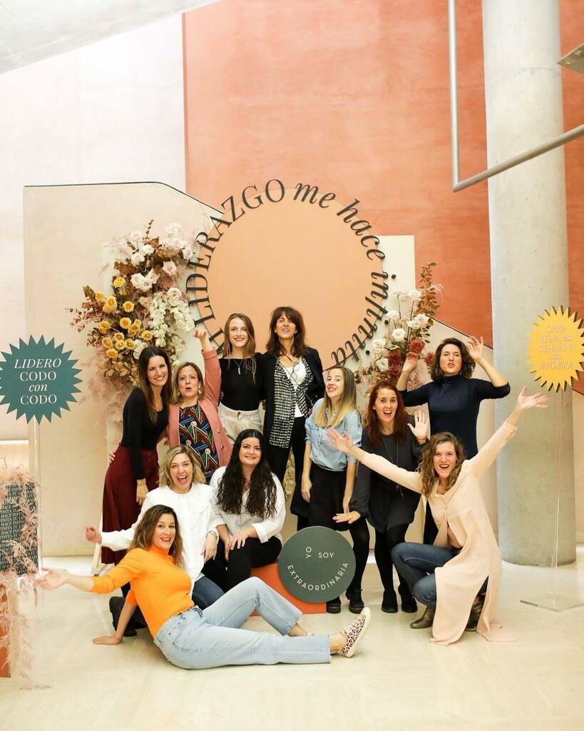 Lo de estas mujeres es de otro planeta 🫀🪐🛼 Gracias por dejaros liar equipo <a href="/extraordinaria/">Anabella Cabrera</a>.es 

Teníamos muchas ganas, se nota? 

Mañana 300% 🤘🏻🔥

Foto: @swingyourpics

#sinoemocionasnoexistes #marca #marcapersonal #marcapersonalonline  #marcapersona… instagr.am/p/CWMSBDMM2Aa/