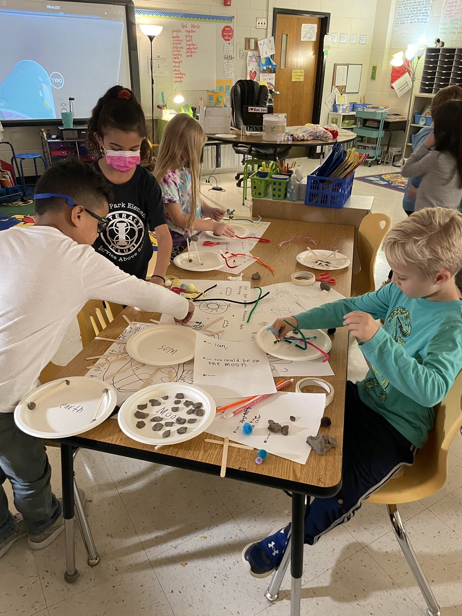 AdamsjpJulie's tweet photo. How might we design a way to show how the 🌎 orbits the ☀️ and the 🌝 orbits the 🌎? #science #designthinking @burgessmpe @rimaharp @MPE_Mustangs #mpesem @AK12DC https://t.co/Hvakeu4drn