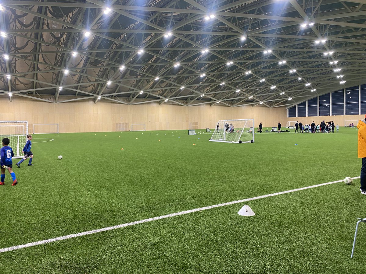 SolihullAcadFC's tweet photo. Another great experience for @jpluk u9, 10, 12 @ 13’s tonight and the truly ‘AMAZING’ @LCFC Training Facility …. we have been to many pro facilities but this is something special !!

Huge thanks to everyone at @LCFC for their kind invitation 🙌⚽️🙌

#solihullacademyfc 
#LCFC https://t.co/E0xy5fpIhU