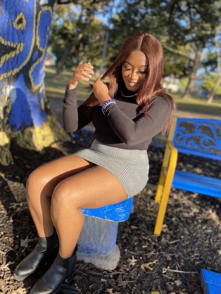 A Poodle Named AJ 🐩💙💛 tweet media