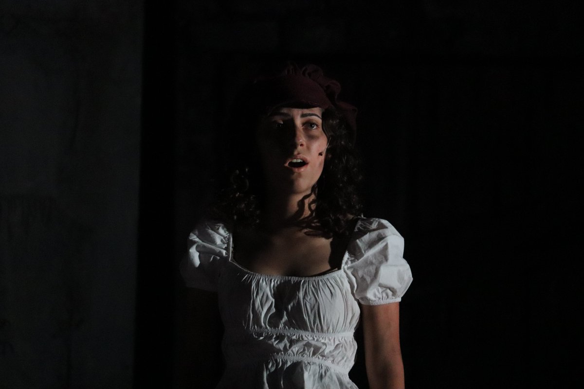 “Les Misérables” continúa su temporada los días 12, 13, 19, 20, 26, 27 de noviembre a las 20:00 h, domingo 14 a las 18:00 h, y 3 y 4 de diciembre a las 20:00 h. El costo de los boletos es de $390 preferente y $250 general (más cargo por boletera) en superboletos.com