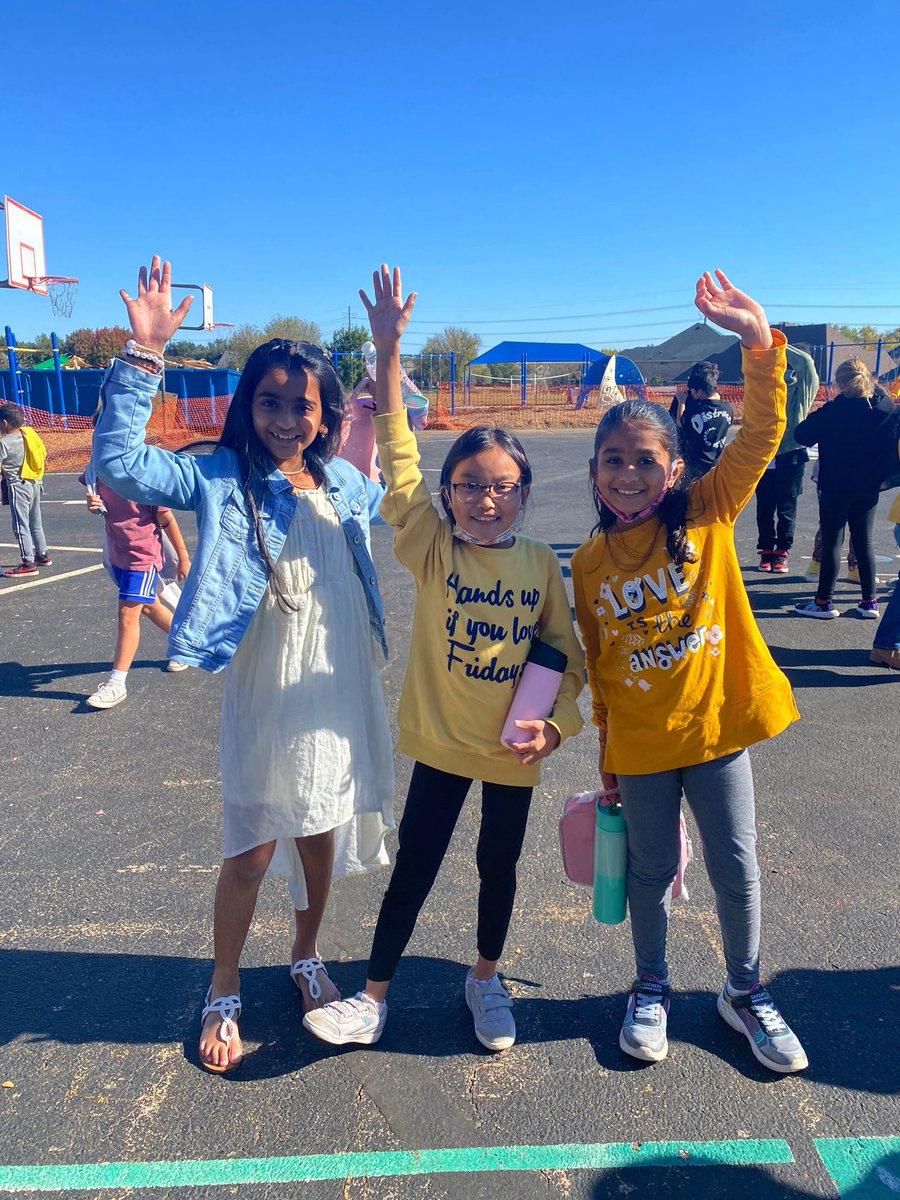 Hands up if you love Fridays! 🙋🏻‍♀️ #teambce