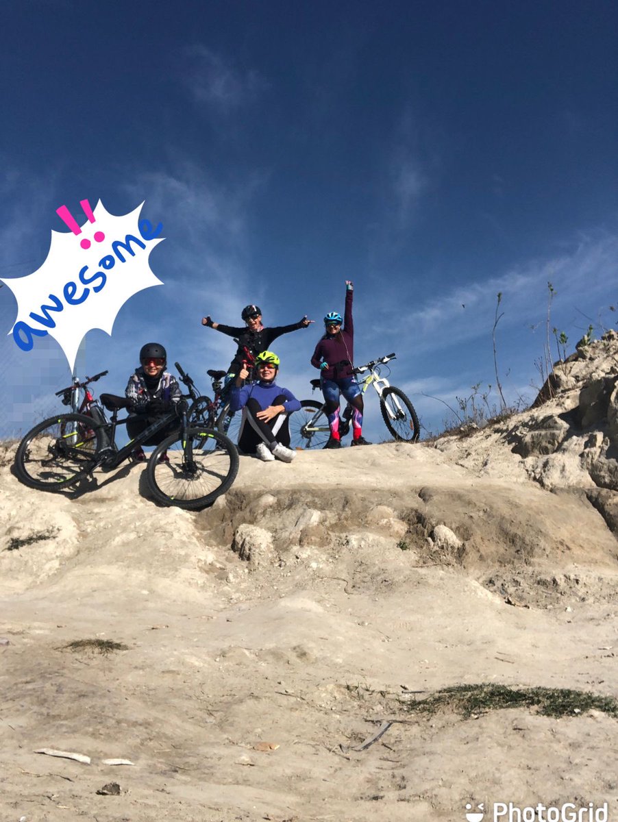 clauvisc1's tweet photo. La felicidad no es una meta… es un subproducto de una vida bien vivida. Eleanor Roosevelt 🚴🏻♀️🚴🏻♀️🚴🏻♀️🚴🏻♀️ #ciclismo #amorodar https://t.co/6hLB0vb3VT