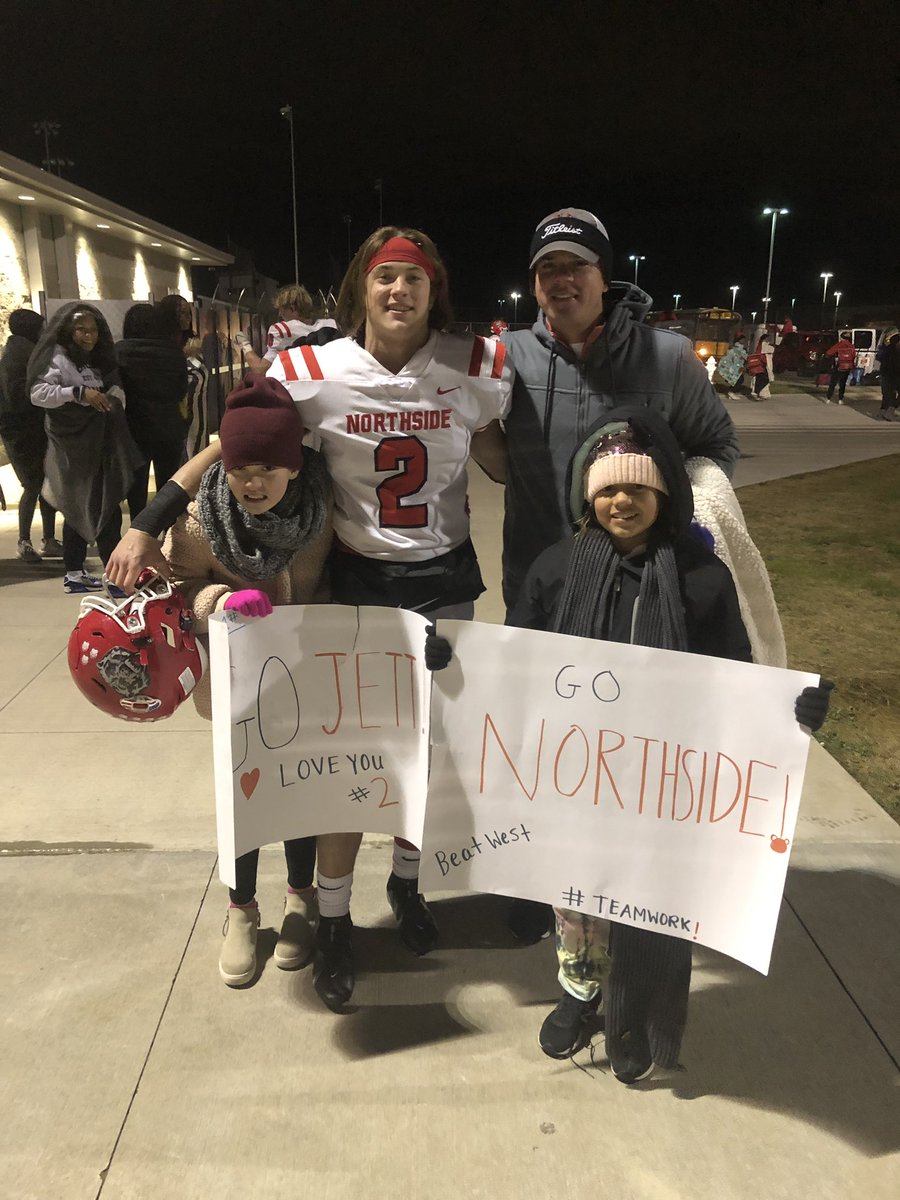 TGMLM's tweet photo. The drive and freezing cold was worth it to see these boys and @Grizzlyftball get that W vs West.  #GoGrizzlies #7Aplayoffs @maxfraz1 @frazier_jett https://t.co/mV6vPPnH9U
