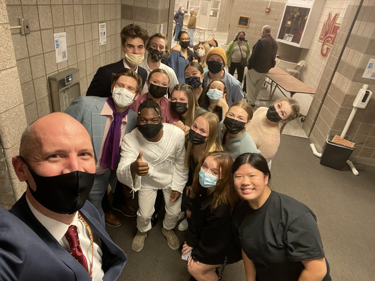 MGSHPrincipal's tweet photo. Simply incredible performance tonight! So powerful! Get your tickets while you can - this is one that can’t be missed! #WeAreCrimson https://t.co/g3hhpMZmfG