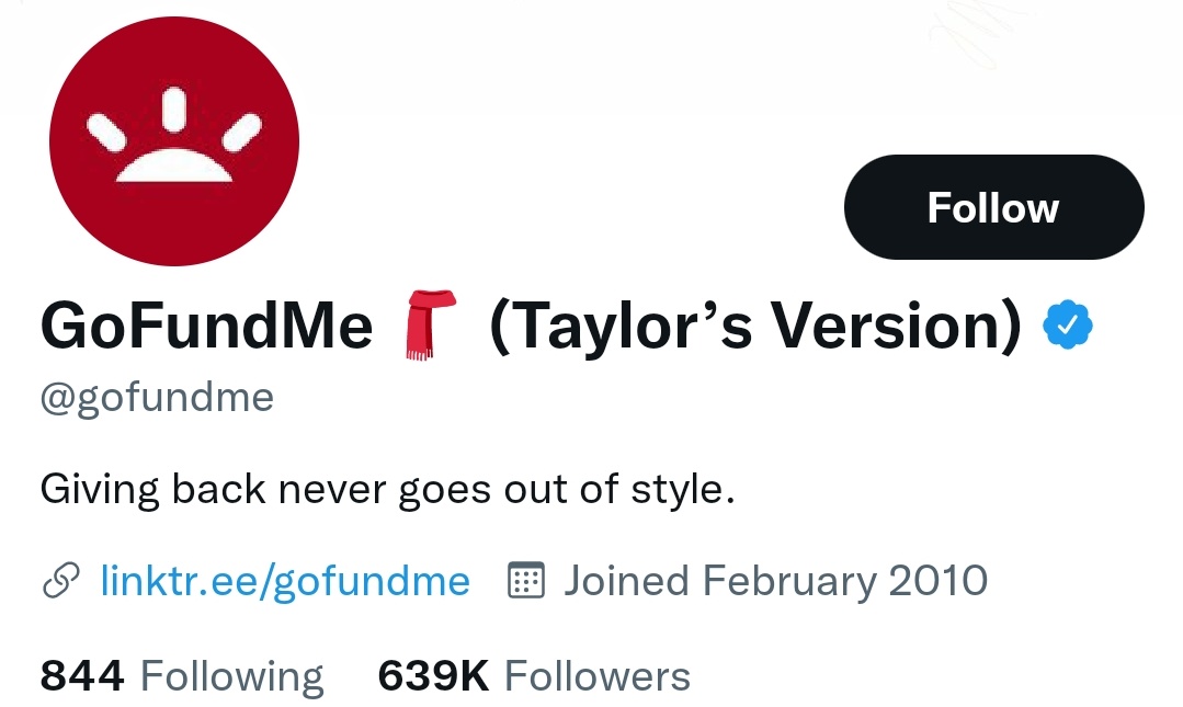 xmastreefarm13's tweet photo. The fact that so many brands/official accounts are putting "taylor's version" in their account names because they are openly endorsing taylor and HER 👏 OWNERSHIP 👏 RIGHTS 👏 #TaylorsVersion https://t.co/W3gCJiQryM