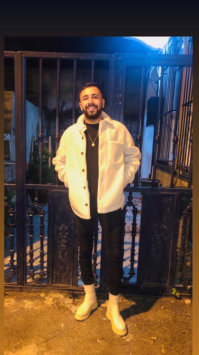 oliwerr3's tweet photo. Taksim'de tek yaşıyorum 
Seyehat edebiliyorum
Goruşmek istiyorsan sadece ara 
         Sanal Şov
05524243521
#istanbulgay #taksimgay #sisligay https://t.co/I8OO2tZjxL