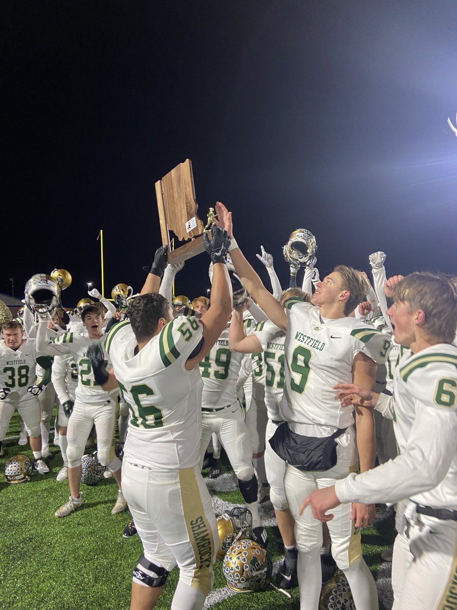 rocksathletics's tweet photo. ☘️🏈 IHSAA REGIONAL CHAMPIONS 🏆 https://t.co/mYAB9l8TF5