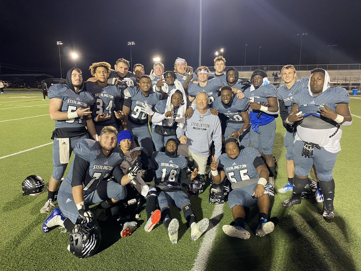 CoachLeeDoty's tweet photo. 1st Round playoff win tonite with this group of Seniors!!! Let’s keep it rolling men!!! Round 2 on the road!!! Love you and let’s keep this journey going! #BBS!!! #WinorGohome!!! 11-0 https://t.co/Cvsqp90NJ5