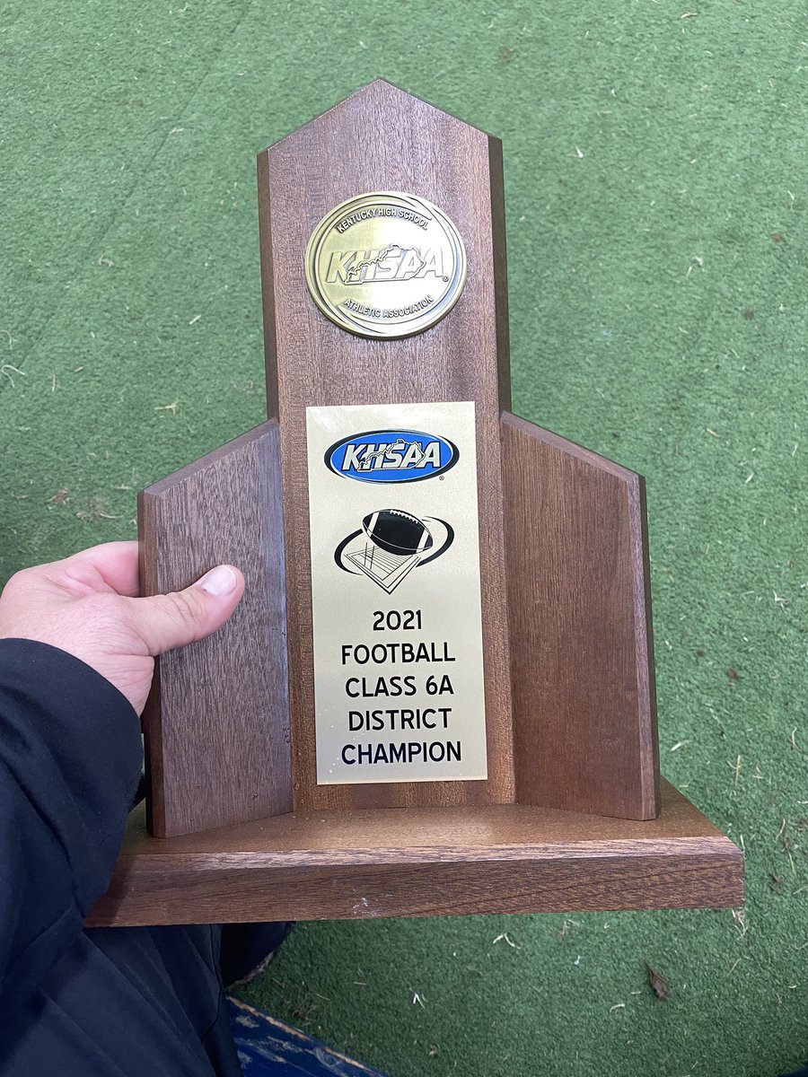 AthleticsNHHS's tweet photo. Congratulations to the Football team on defeating Central Hardin 27-21 to clinch the 2021 6A District Championship for the 4th consecutive year! #TroganStrong https://t.co/CfG6lT3NFe