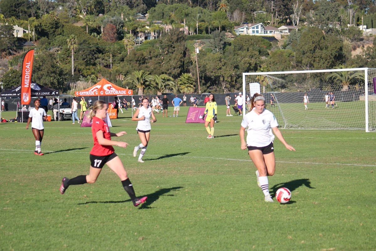 StingECNL's tweet image. 📸 action shots day 1 @TheECNL @ECNLgirls @StingSoccerClub #ECNLSD
