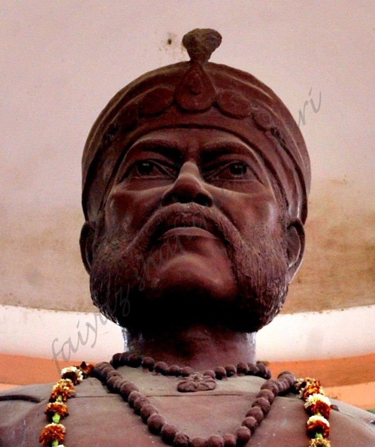voice_of_rajput's tweet photo. Tribute to the brave son of Bharat Bhumi on the birth anniversary. The great hero of the first freedom struggle, Mahayoudha &amp; Mahabali Babu Veer Kunwar Singh ji, who chased the British with his BAHUBAL even at the age of 80. 👑🚩

#BabuVeerKunwarSingh https://t.co/M0GvyTSreq