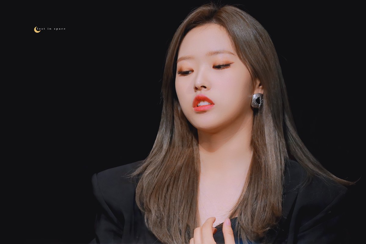 lost_inloona's tweet photo. #HappyOliviaHyeDay 
#혜주야_혜피버스데이 🎂🎉🐺
#OliviaHye #올리비아혜 #이달의소녀 
#LOONA @loonatheworld https://t.co/1z5XUPlQTd