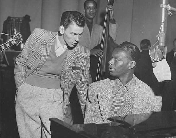 Dear_Grateful1's tweet photo. Nat King Cole &amp; Frank Sinatra, 1945 https://t.co/LfvF7GWhjE