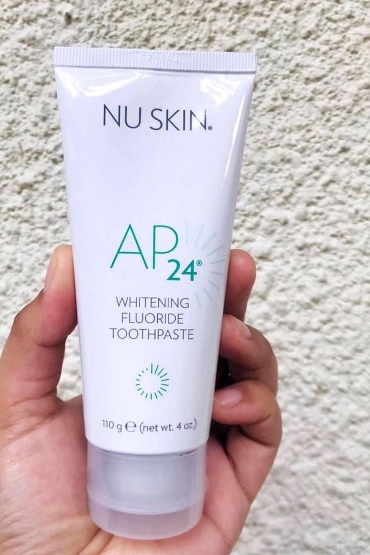 Lush_Beauty1's tweet photo. Yellow stained teeth a problem? Smoker or wine drinker AP24 Whitening Fluoride Toothpaste can help to :

● Brightens &amp; Whitenes
● Fight Plague 
● No Harmful to peroxide's 
● Remove stains &amp; Prevent cavities

Whatsapp 0749777590 
#SmileWithDima https://t.co/YqSpyoGmlP