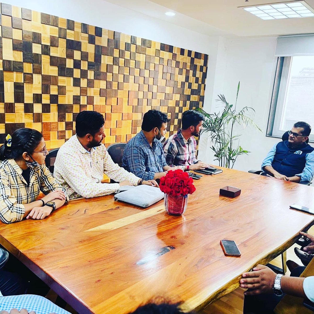 bocciaindia's tweet photo. Boccia India Team 🇮🇳 departs for the 7th Fazza Dubai 2021 World #Boccia Asia-Oceania Regional championships,Dubai

🗓️ - 12th to 20th Nov. 2021

Hon’ble #CEO @amitabhk87 @NITIAayog  given blessings to team. Held Fruitful discussion about development &amp; promotion in the country https://t.co/OqrWxxvHwx