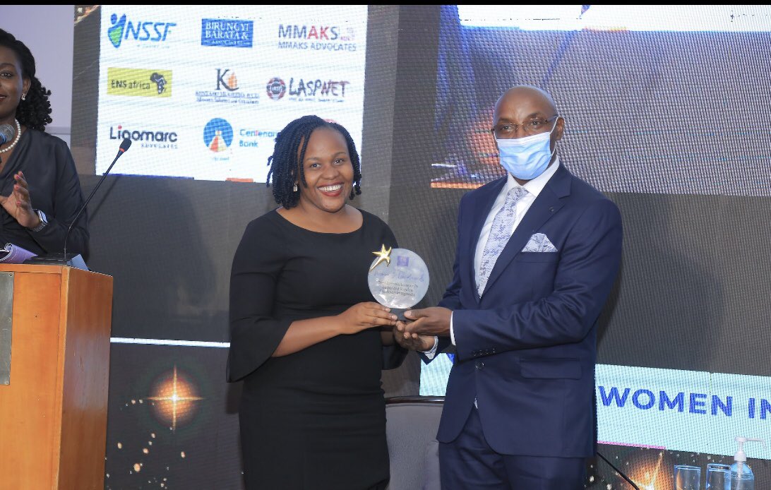Bridgetjnz2's tweet photo. I am truly honoured for having  received the award for the best female lawyer in Legal Aid Service Provision in Uganda, 2021. Thank you  @ug_lawsociety @LaspnetUganda and to everyone that voted for me👏🏽👏🏽 https://t.co/mt4xC1rn53