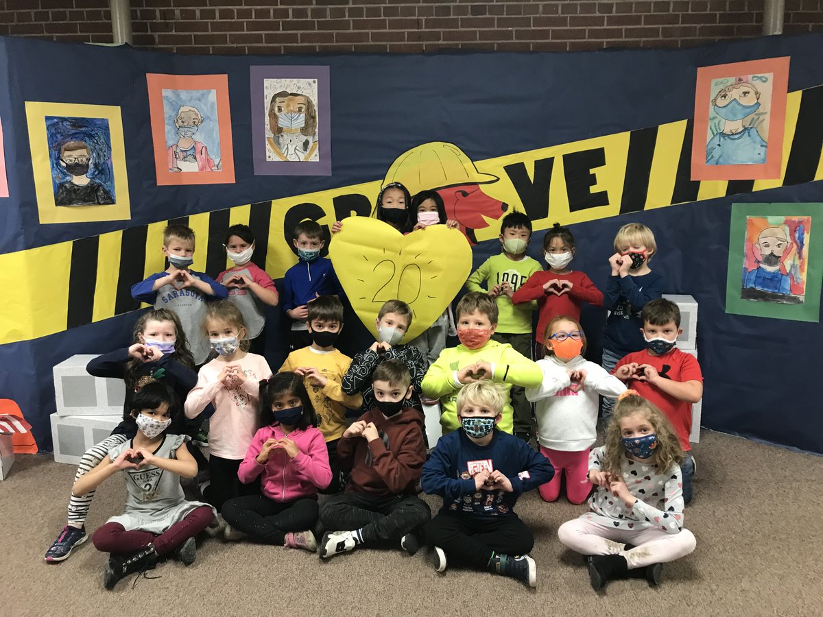 MrsBreckanGrove's tweet photo. First graders earn their first 20 golden hearts! This group of students has plenty of heart!! https://t.co/3NYczFaMlS