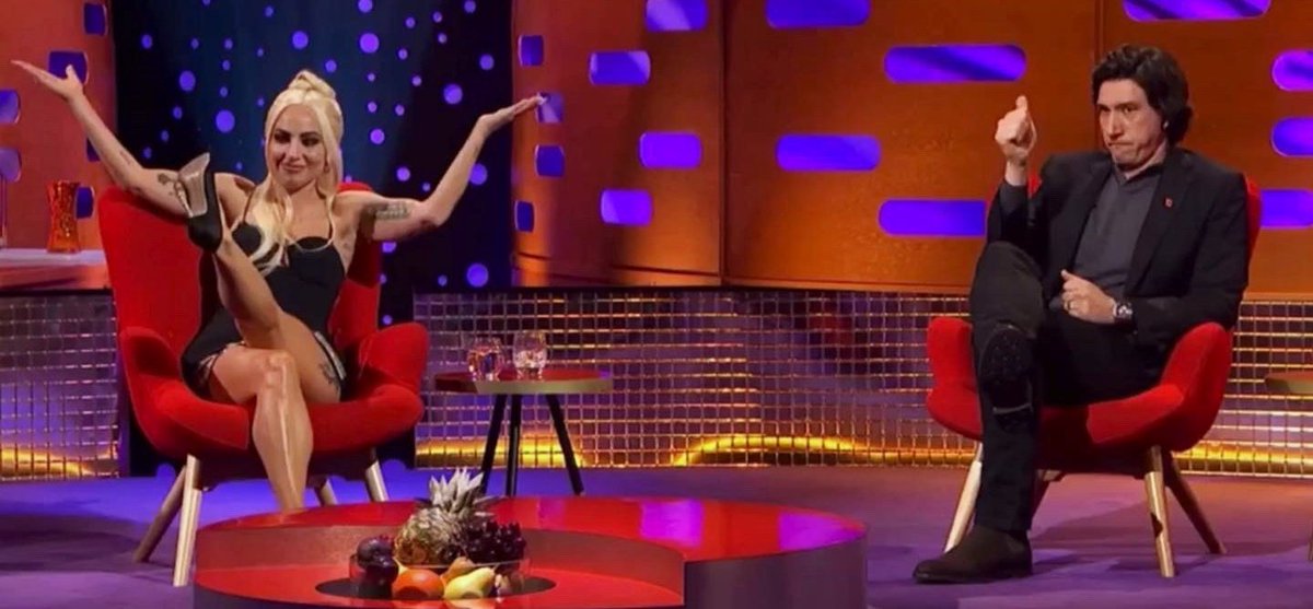 PSFanficker's tweet image. Toma esta Lady Gaga y este Adam Driver para que nunca te falte confianza de que eres la diosa del universo en lo que haces! ✨