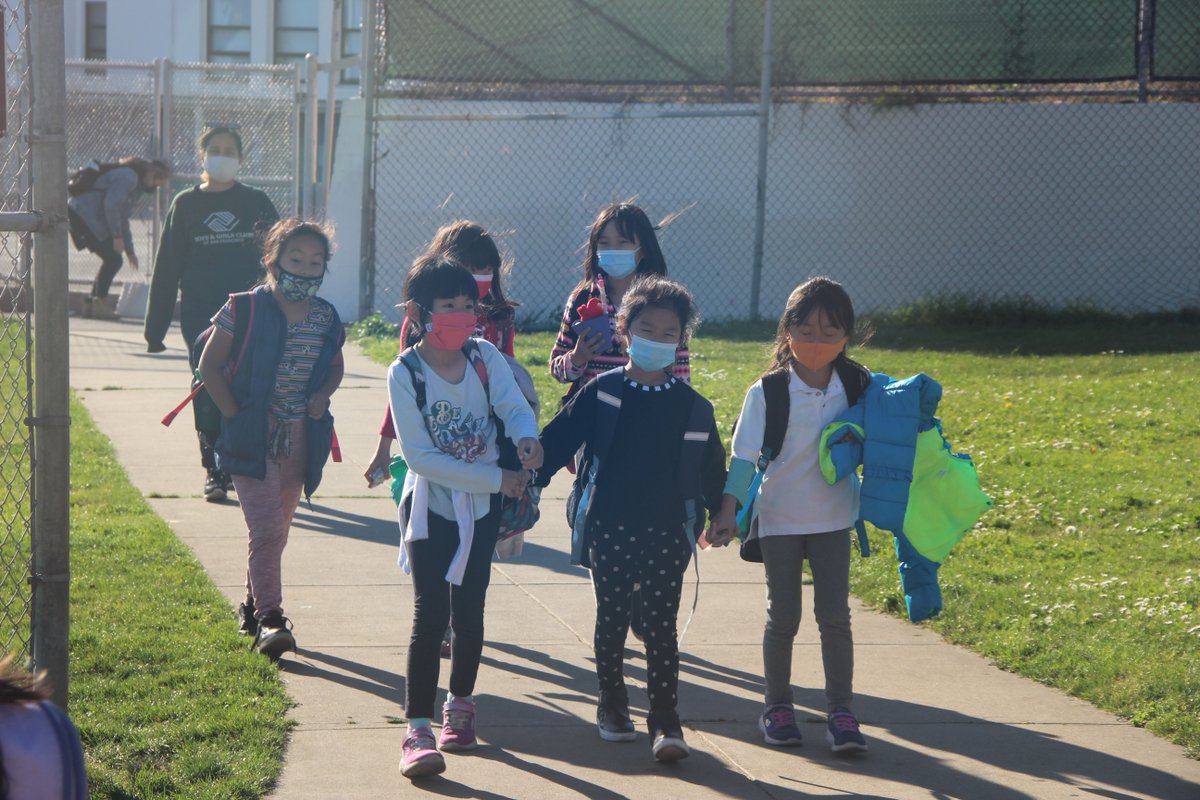 BGCSF's tweet photo. This #FunFriday, we stopped by our Visitacion Valley Clubhouse. Swipe through to see members engaged in tutoring and outdoor activities! #BGCSF https://t.co/5SQPshkl8Y