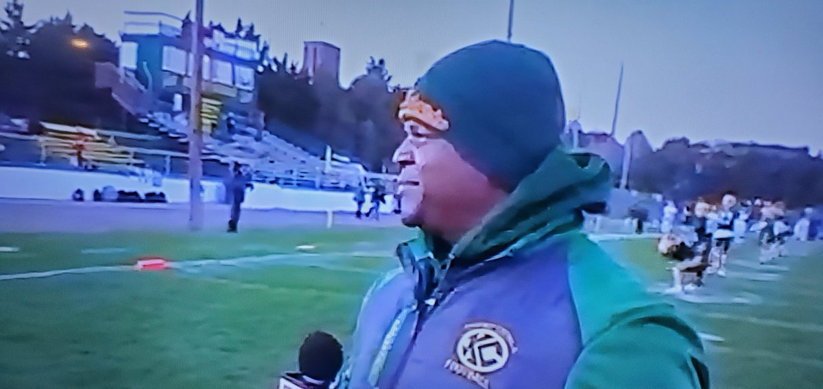 hdendzonecam's tweet photo. Good luck tonight to Coach Harvey and @kearneycatholic on the semifinals! https://t.co/SSYnjEl4W8