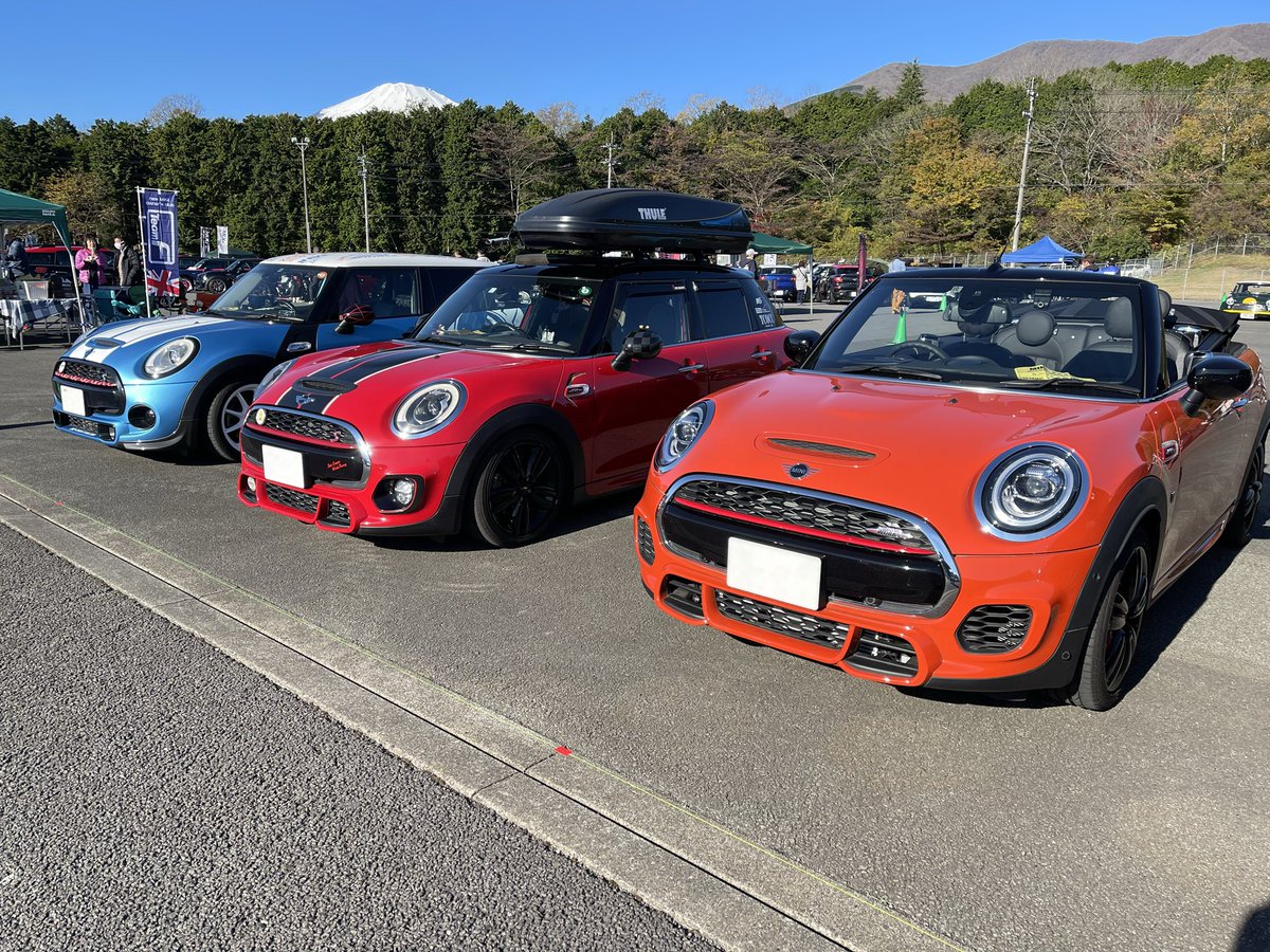 chikaponmini's tweet photo. 到着〜♫
#MINI #f57jcw #富士山スピードウェイ https://t.co/4f8rTinX7p