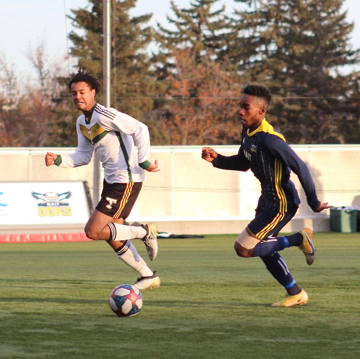 CCAAsportACSC's tweet photo. #CCAAmsc2021 

The number 7 was lucky for @naitooks as they beat the @TommiesSTU 7-3 to advance to Saturday’s bronze medal game - where they will meet @GoNomades.

Matthew Zima (NAIT) and Ben Davidge (St Thomas) were your @4imprintcanada Players of the Game. https://t.co/9kh4566rUC