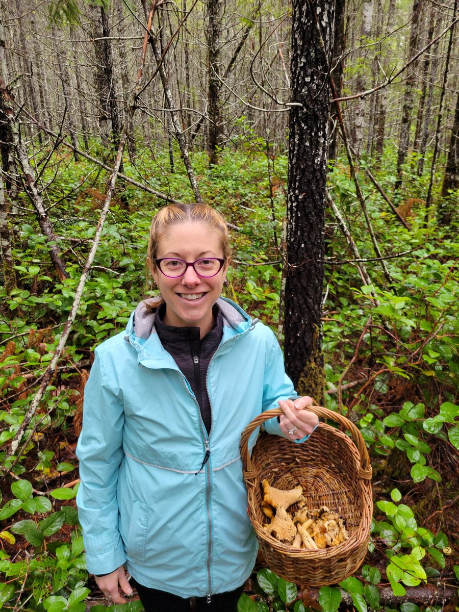 Sometimes you just gotta #yurt <a href="/potlatchbrewing/">potlatch brewing co</a> <a href="/StottleWinery/">Stottle Winery</a> <a href="/HoodsportCoffee/">HoodsportCoffeeCo</a> #mushrooms #forest #hiking