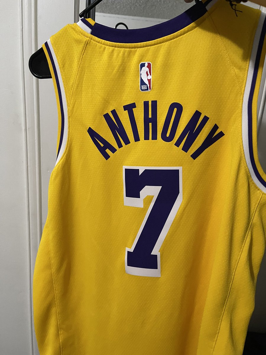 hflores_3's tweet photo. #staymelo7 #lakeshow https://t.co/Cd30wIahTA