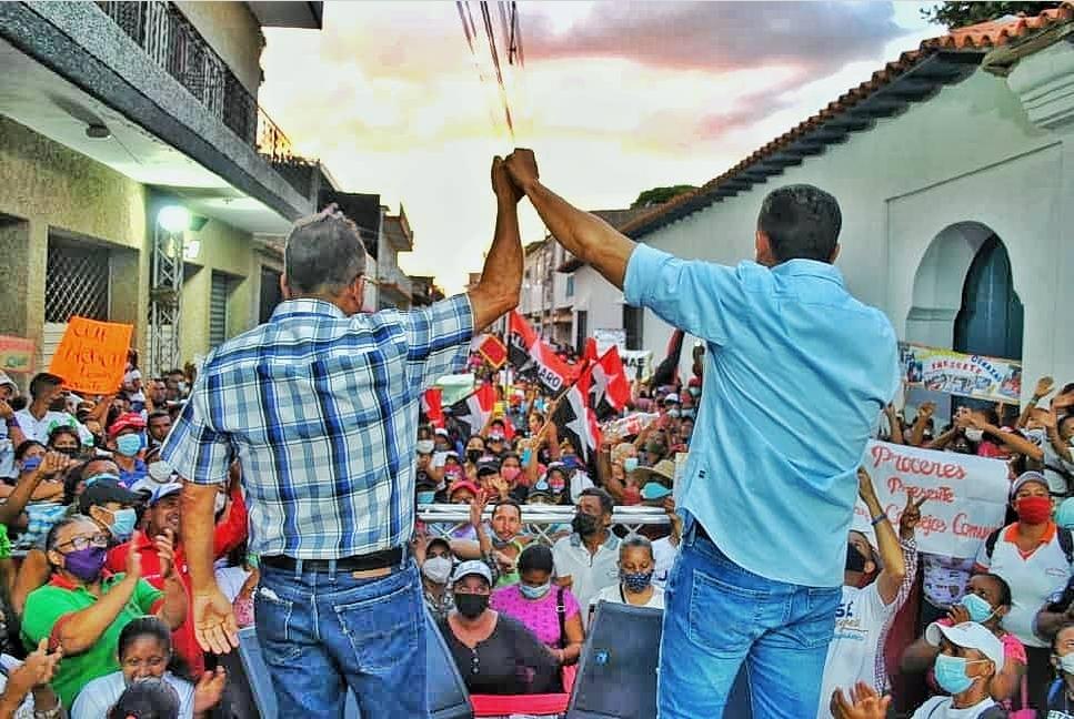josemvasquez's tweet photo. Gran concentración con la fuerza revolucionaria de Zaraza. Nos hemos encontramos una vez más para reafirmar el compromiso con la Patria.

Gracias pueblo Zaraceño,por la organización y unidad que mantienen, aquí y en todo Guárico estamos listos para la batalla electoral del 21-N. https://t.co/1F35SqhXSz