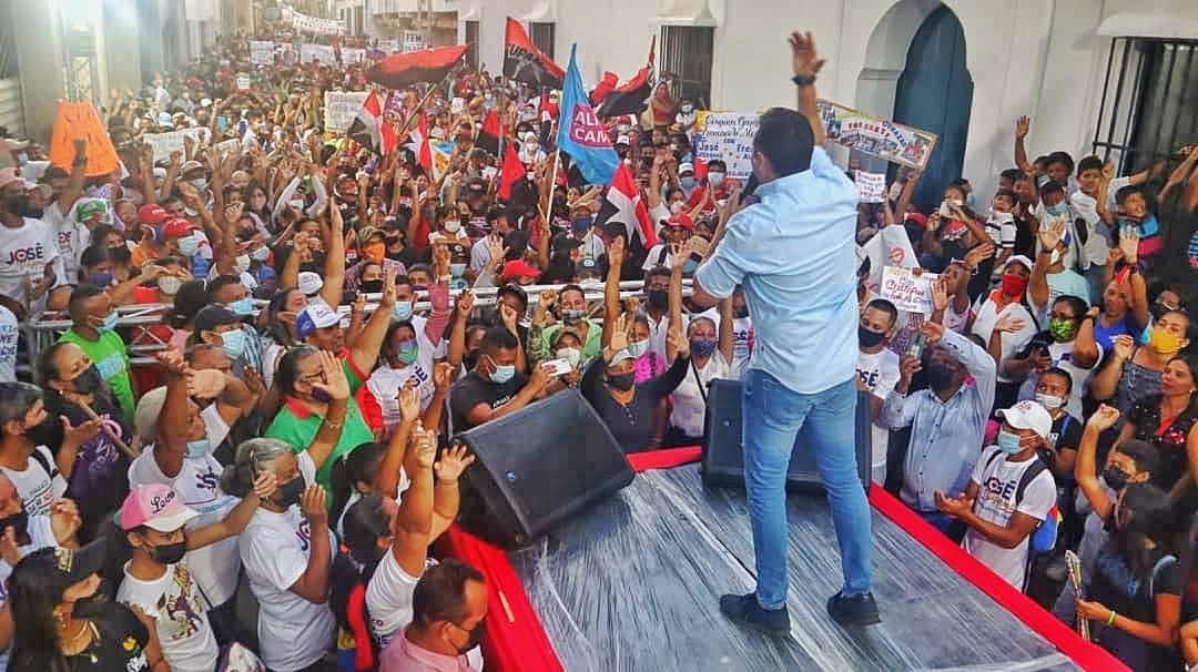josemvasquez's tweet photo. Gran concentración con la fuerza revolucionaria de Zaraza. Nos hemos encontramos una vez más para reafirmar el compromiso con la Patria.

Gracias pueblo Zaraceño,por la organización y unidad que mantienen, aquí y en todo Guárico estamos listos para la batalla electoral del 21-N. https://t.co/1F35SqhXSz