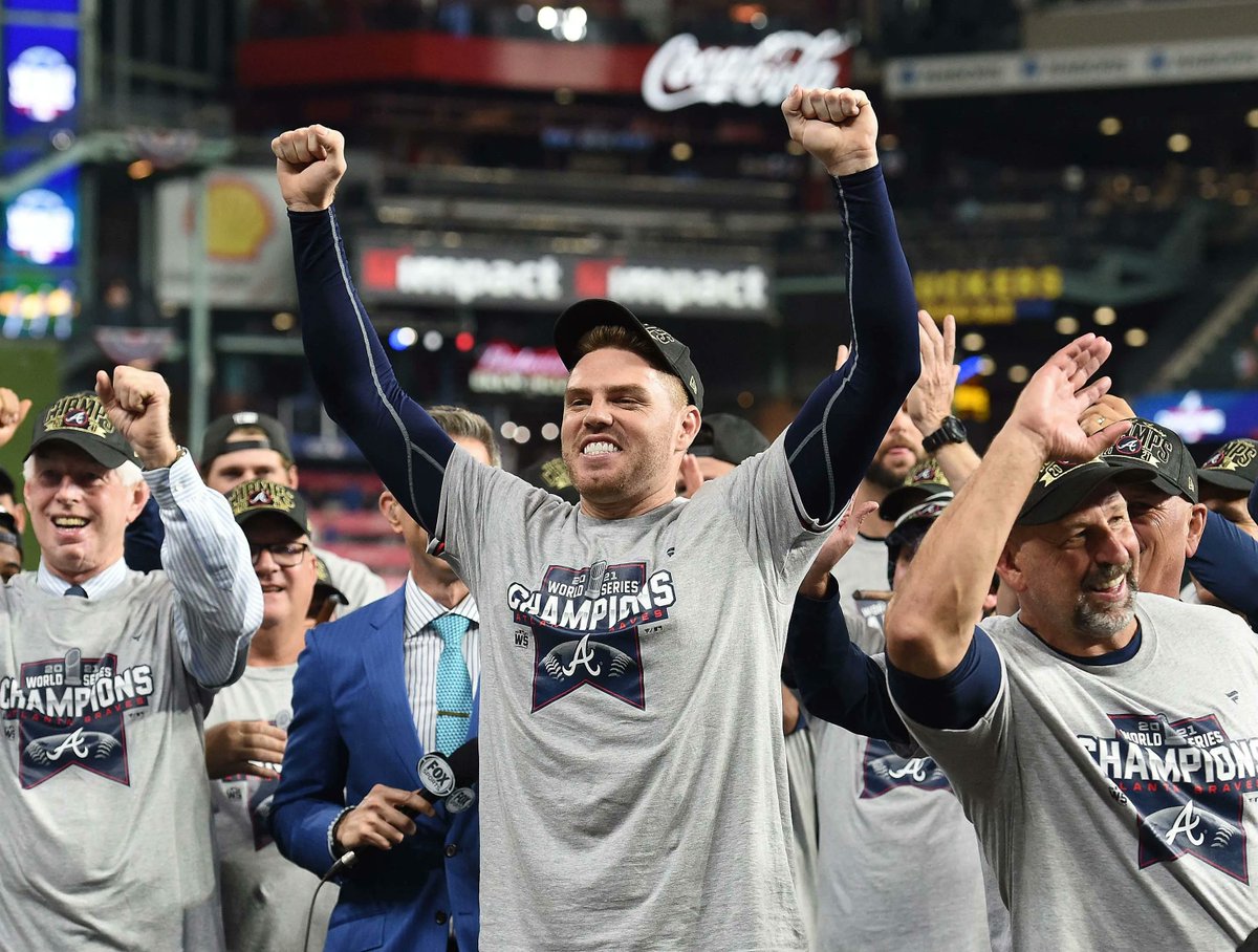 barstoolsports's tweet photo. Freddie Freeman Reportedly Turned Down a Five-Year, $135 Million Deal from the Braves https://t.co/nS79t43IBa https://t.co/qdw2fmdAYp