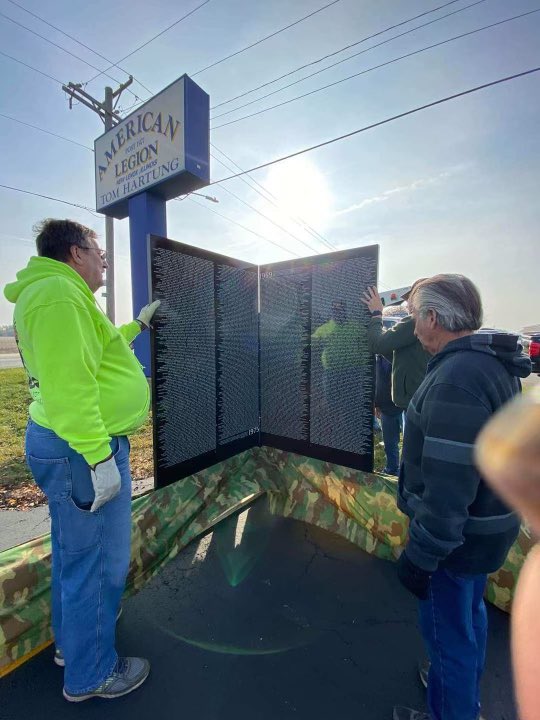 MidAmCarpenters's tweet image. Retired #Local272 Carpenter Bob Magers helped assemble the Vietnam Moving Wall Memorial at the Thomas E Hartung American Legion Post 1977 in New Lenox. The Wall honors those who made the ultimate sacrifice and will be on display through Sunday. Thanks to Bob &amp;amp; all who helped.