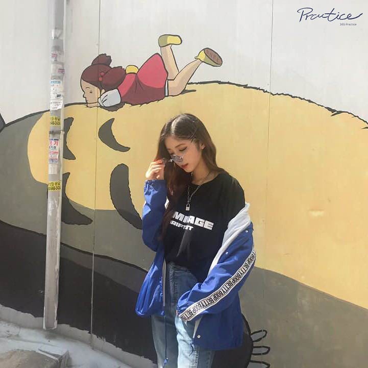 wehocuspocus's tweet image. Las Vermella me dijeron "no te puedes perder #OUR𝗥𝗘𝗗𝗙𝗟𝗔𝗩𝗢𝗥" 🍹🍉 y eso fue suficiente para convencerme de salir hoy en modo facha hacia el #𝗩ERMELLA𝟯rd𝗖𝗕. También recibí regalos de su parte que voy a llevarle a mis brujas. ♡

𝐄lectra ✮ 𝖍eart #ℂ𝕀ℝILLA 🍓🗯