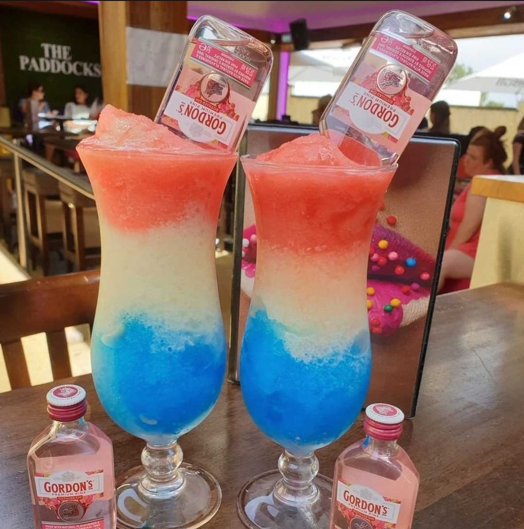 wehocuspocus's tweet image. Las Vermella me dijeron "no te puedes perder #OUR𝗥𝗘𝗗𝗙𝗟𝗔𝗩𝗢𝗥" 🍹🍉 y eso fue suficiente para convencerme de salir hoy en modo facha hacia el #𝗩ERMELLA𝟯rd𝗖𝗕. También recibí regalos de su parte que voy a llevarle a mis brujas. ♡

𝐄lectra ✮ 𝖍eart #ℂ𝕀ℝILLA 🍓🗯