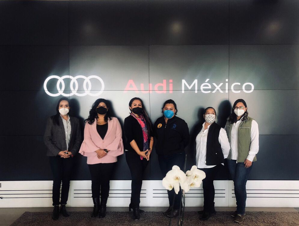 TecNMPuebla's tweet photo. #TodosSomosTecNM #TecNMCampusPuebla #generandoalianzasdealtoimpacto #inversiontriplehelice #ModeloDual #disrupciontotal #MejoresPracticas #ClusterAutomotriz
Celebra el TecNM Campus Puebla acuerdos y Vinculación con CERHAN-AUDI a través de la SPV María Eugenia Ruano Mendoza. https://t.co/sWpE0JQmIQ