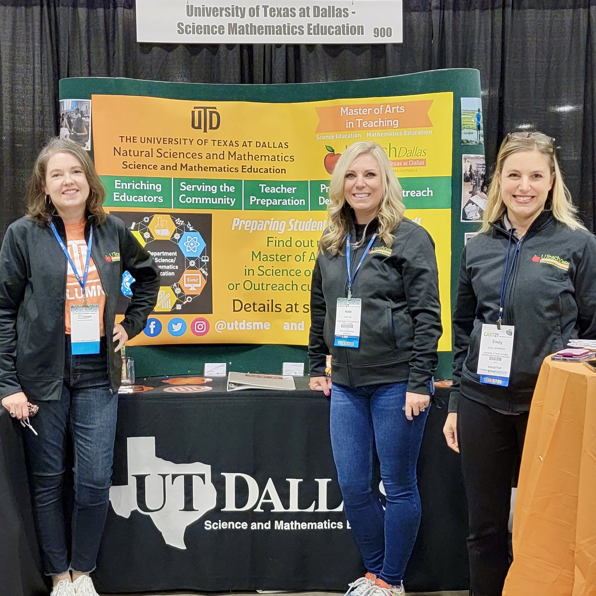 UTDSME's tweet photo. SME/@UTeachDallas CAST booth fun with Faculty, our fab TA, and Alumni!  One more day of CAST- Come by and see us!  Booth 900

#CAST2021 #STATCAST21 #stemeducation #rockthosejackets https://t.co/ysQTXz4OLW